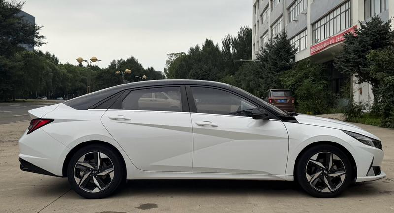 Hyundai Elantra N line, 2022 — фото 7 из 10