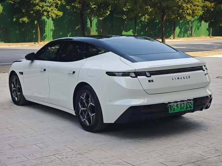 Lynk & Co 30 EM-P Hybrid, 2025 — фото 7 из 7