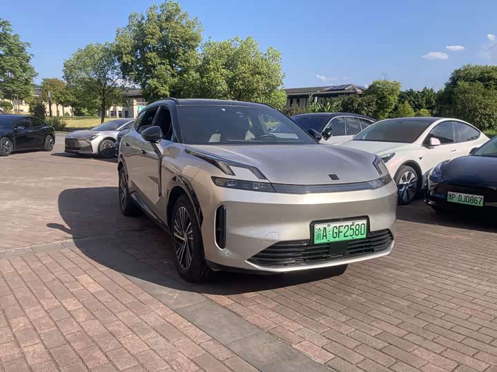 Lynk & Co 08 EM-P Hybrid, 2024 — фото 3 из 9