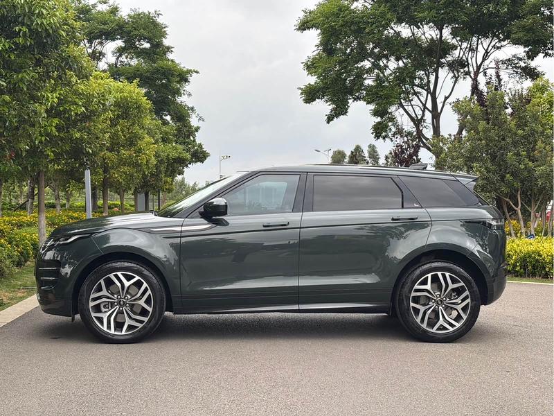 Land Rover Range Rover Evoque L, 2023 — фото 4 из 12