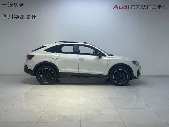Audi Q3 Sportback, 2023 — фото 3 из 7