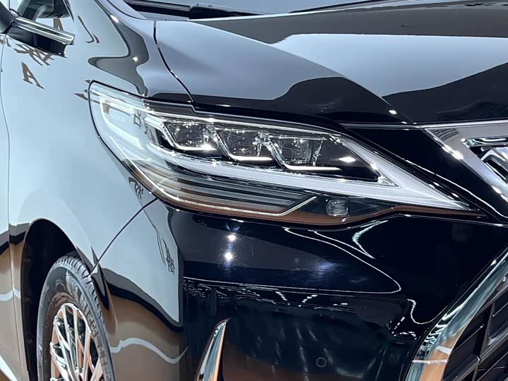 Lexus LM, 2022 — фото 7 из 9
