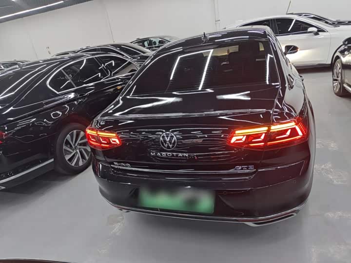 Volkswagen Magotan GTE Hybrid, 2023 — фото 4 из 9