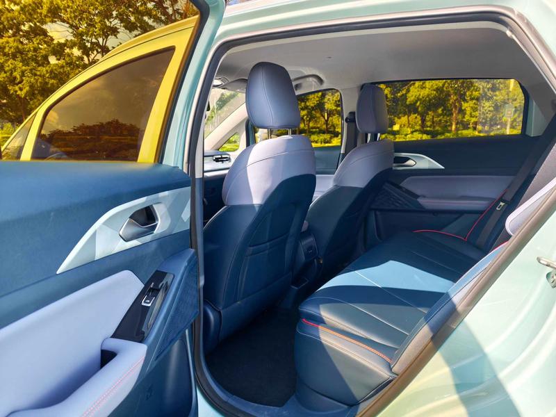 Geely Geometry E Firefly, 2022 — фото 9 из 10