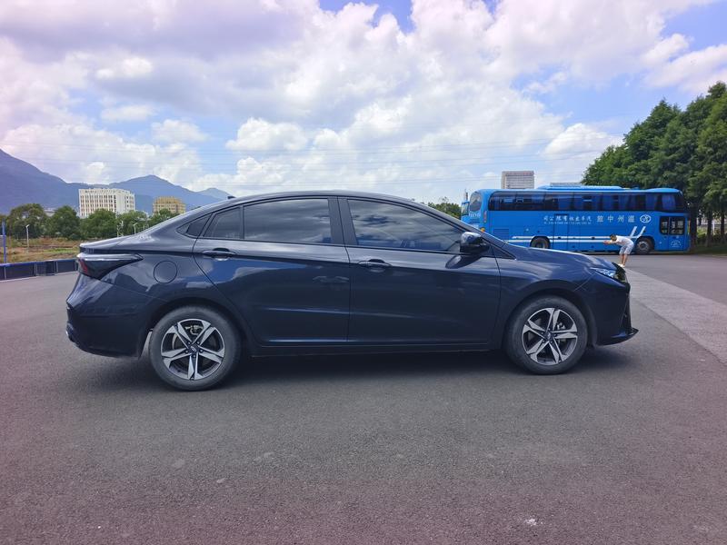 Chery Omoda S5 GT (Arrizo 5 GT), 2023 — фото 8 из 12