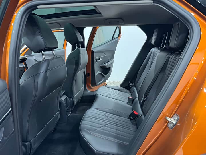 Peugeot 2008, 2022 — фото 6 из 9