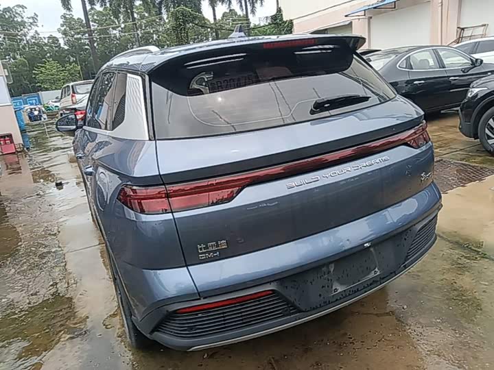 BYD Song Pro Hybrid, 2024 — фото 5 из 9
