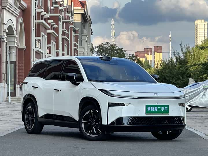 Toyota bZ3X, 2025 — фото 3 из 9