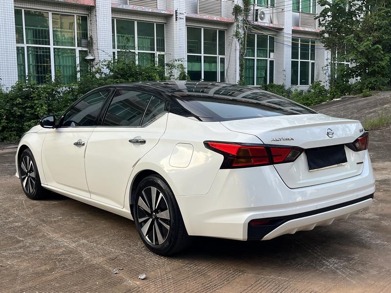 Nissan Teana, 2022 — фото 4 из 10