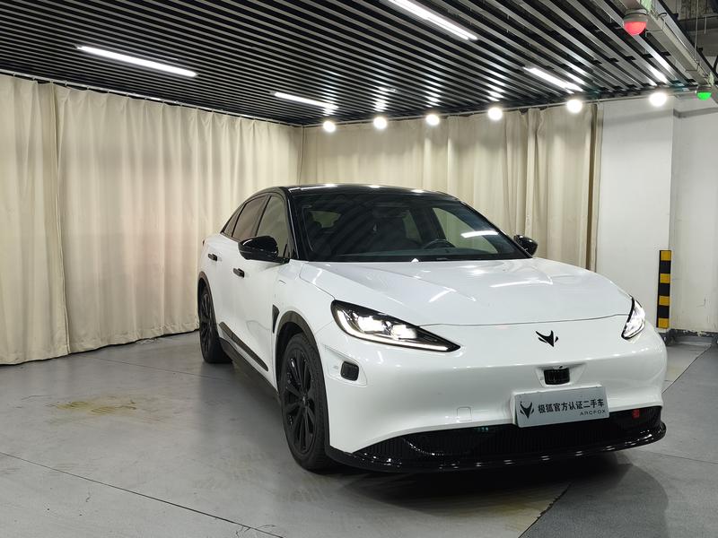 BAIC Arcfox Alpha S, 2023 — фото 3 из 11