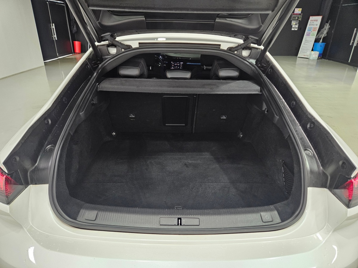 Peugeot 508, 2022 — фото 12 из 12