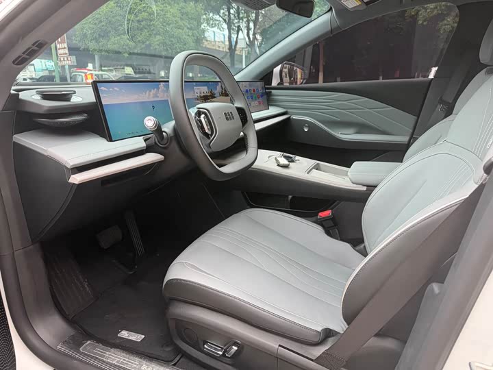 Geely Galaxy E8, 2025 — фото 6 из 9