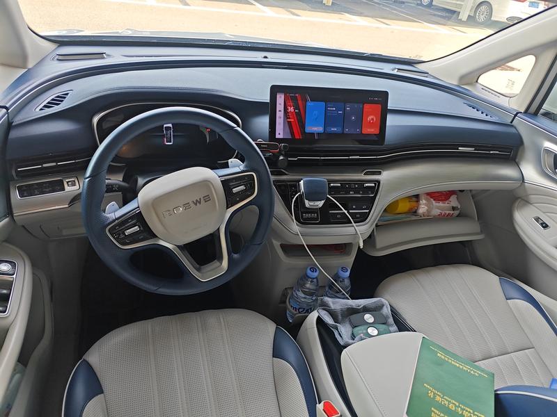 Roewe iMax 8, 2022 — фото 5 из 12