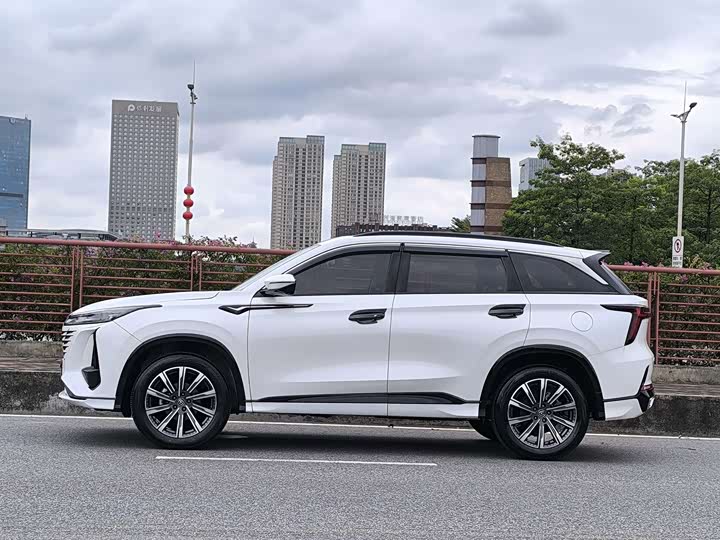 Changan CS75 Plus, 2023 — фото 7 из 9
