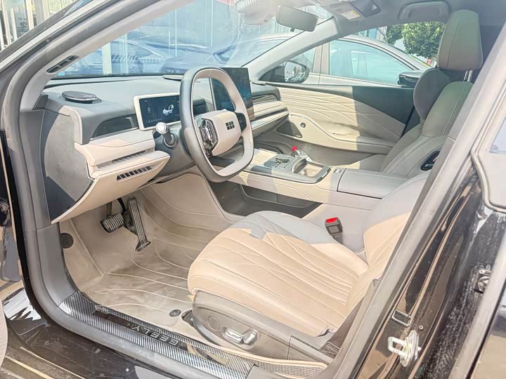 Geely Galaxy Starshine 8 EM-i, 2025 — фото 4 из 9