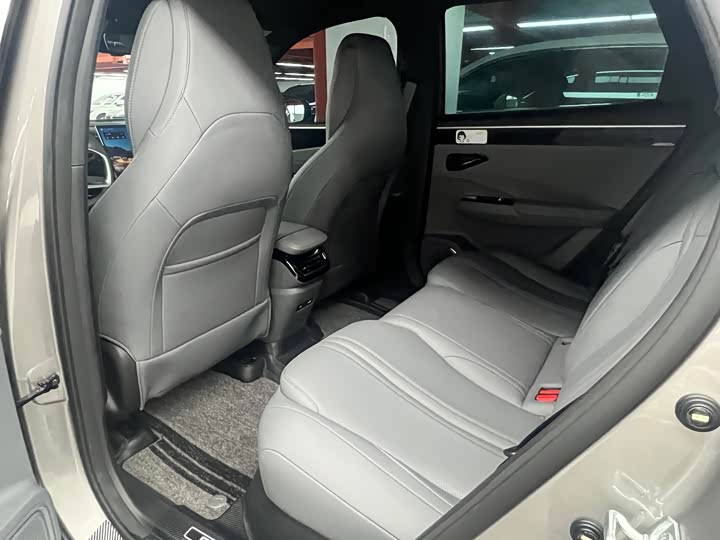 Geely Galaxy L7, 2024 — фото 8 из 9