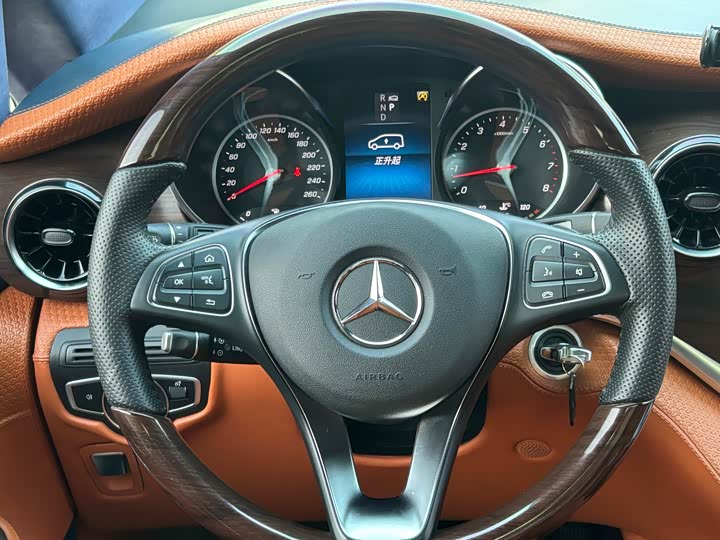 Mercedes-Benz V-Class, 2022 — фото 5 из 12