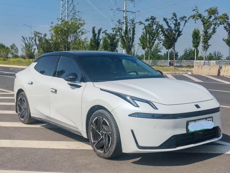 Lynk & Co 07 EM-P Hybrid, 2024 — фото 3 из 10
