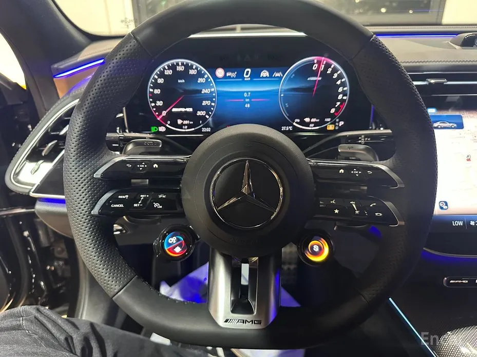 Mercedes-Benz E-Class, 2025 — фото 9 из 12