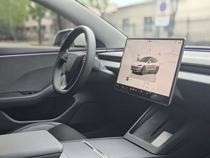 Tesla Model 3, 2024 — фото 8 из 9