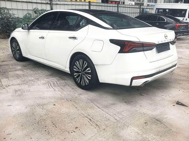 Nissan Teana, 2023 — фото 8 из 9