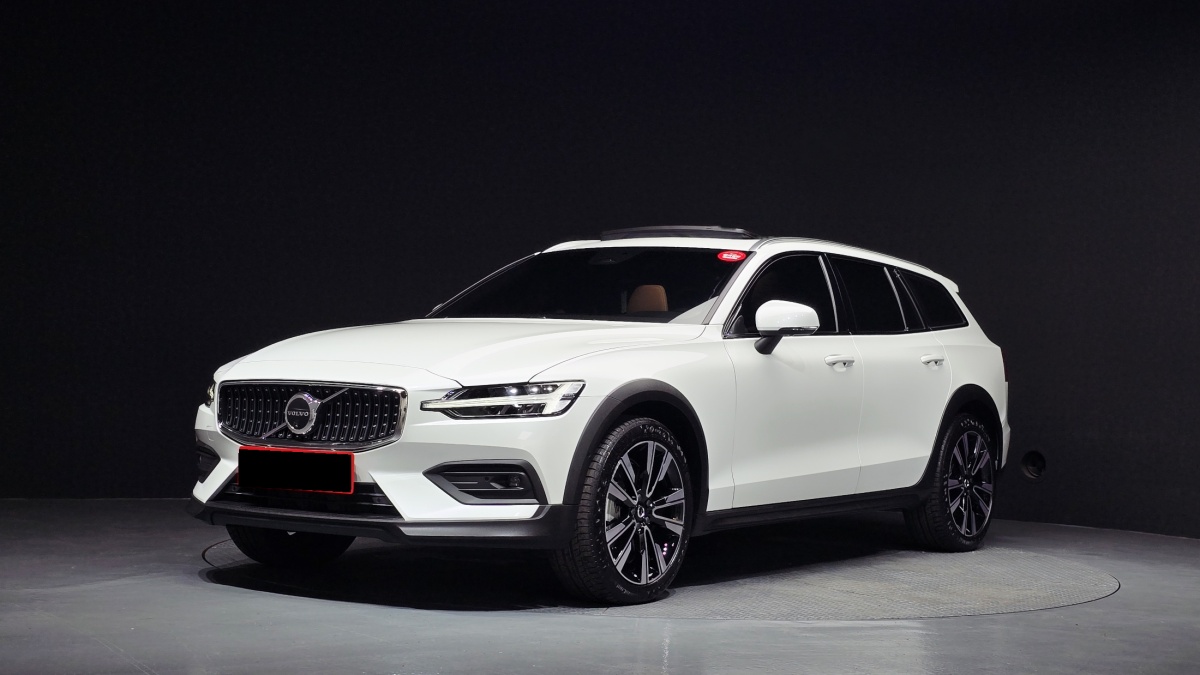 Volvo V60, 2025 — купить в Ижевске под ключ