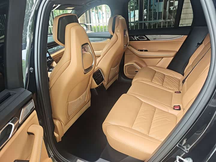 Lynk & Co 09 EM-P Hybrid, 2023 — фото 9 из 9