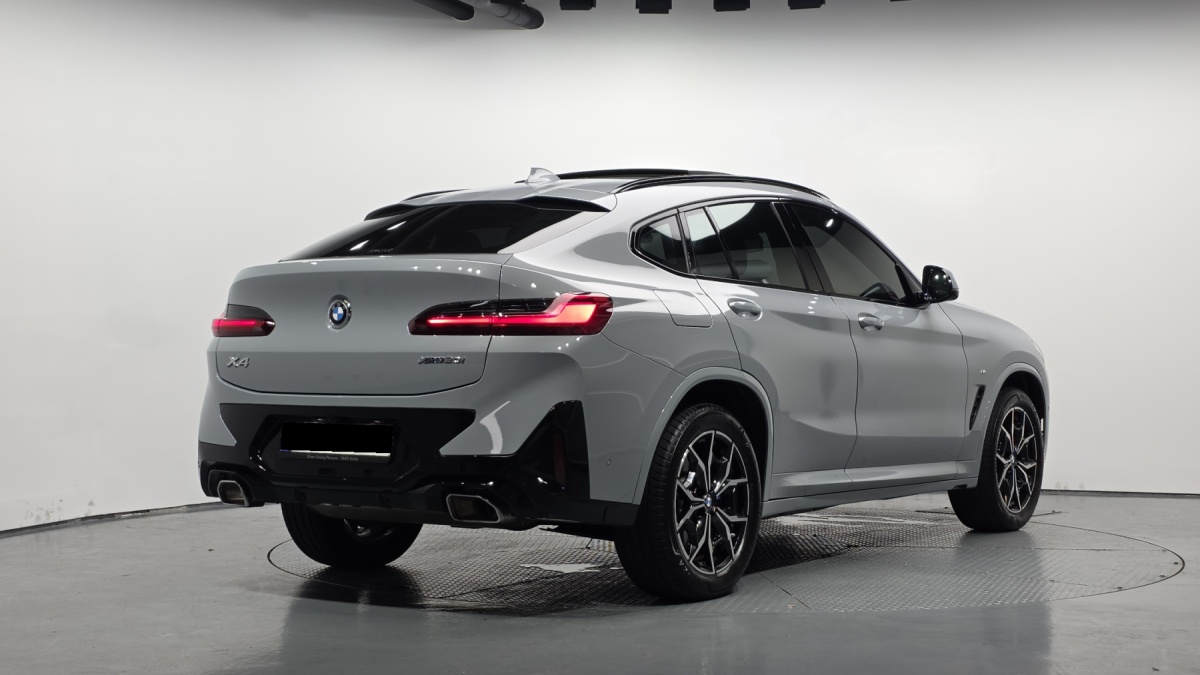 BMW X4, 2022 — фото 2 из 12