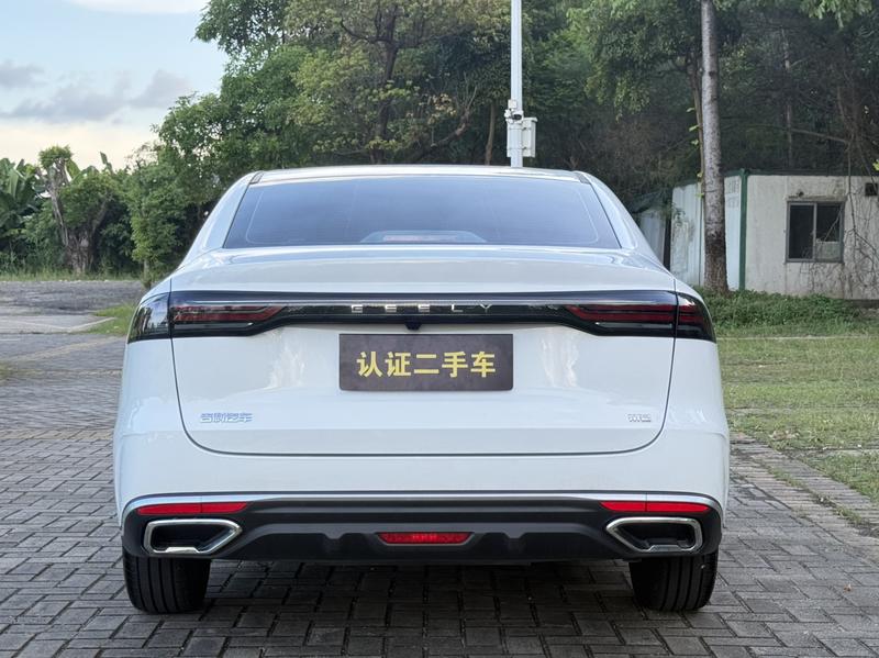 Geely Emgrand, 2025 — фото 6 из 12