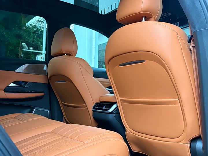XPeng G9, 2025 — фото 4 из 9