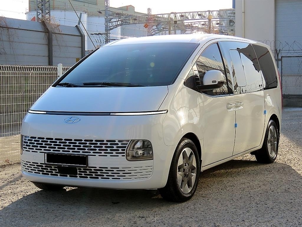 Hyundai Staria, 2023 — купить в Ярославле под ключ