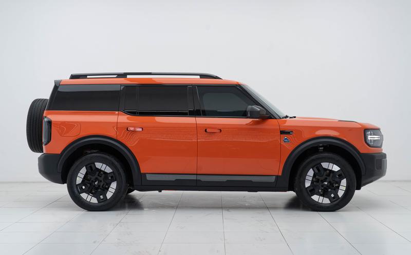 Ford Bronco Hybrid/EV, 2025 — фото 8 из 12