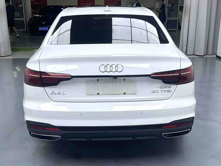 Audi A4L, 2023 — фото 4 из 9