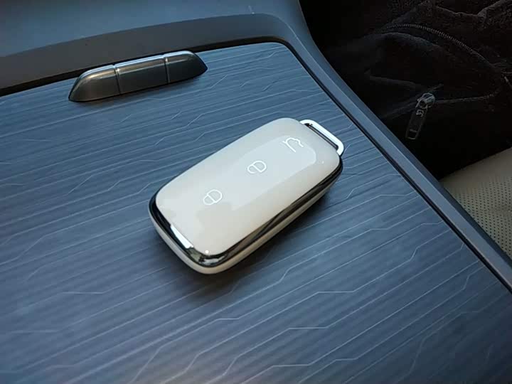 Geely Galaxy L6, 2024 — фото 9 из 9