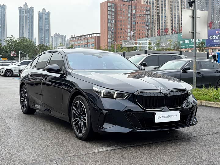 BMW 5 Series, 2026 — фото 3 из 9