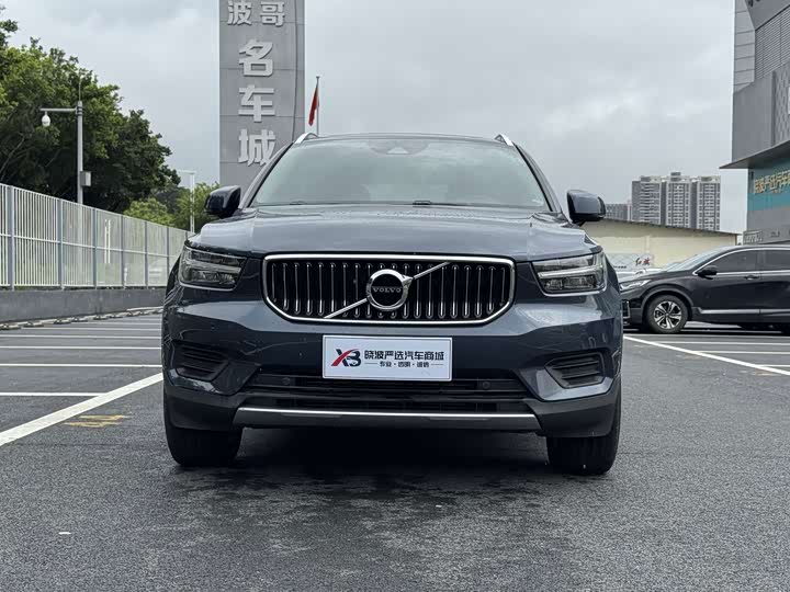 Volvo XC40, 2022 — фото 2 из 9
