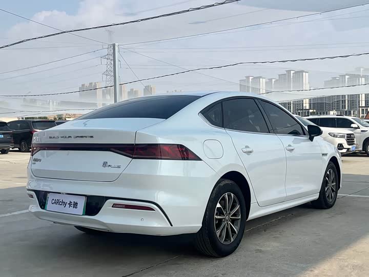 BYD Qin Plus, 2023 — фото 4 из 9
