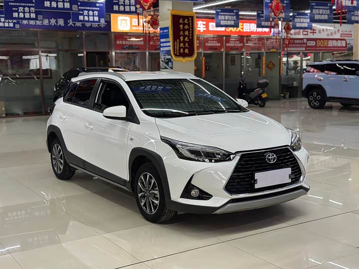 Toyota Yaris L Hatchback, 2022 — фото 3 из 9