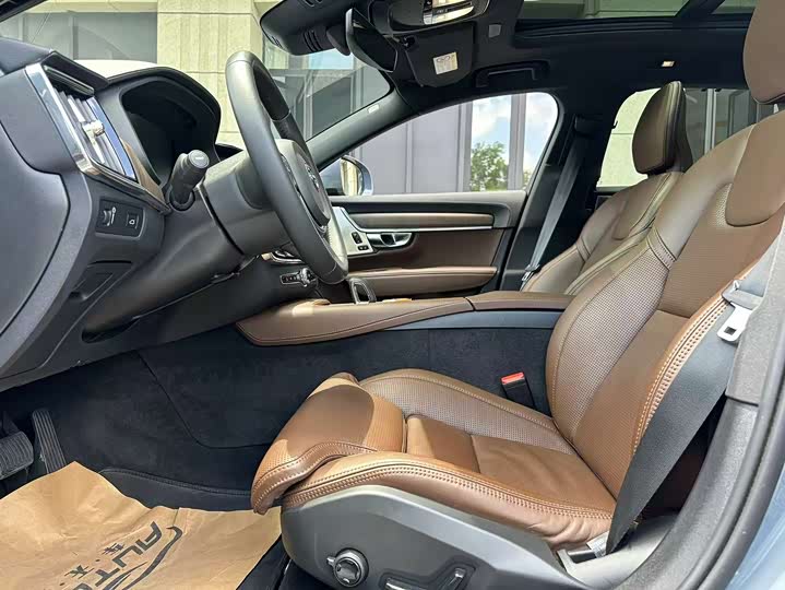 Volvo V90, 2021 — фото 6 из 9