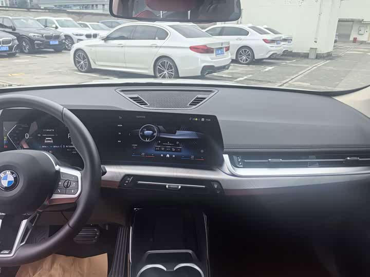 BMW X1, 2025 — фото 6 из 9