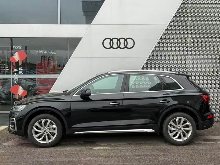 Audi Q5L, 2024 — фото 3 из 9