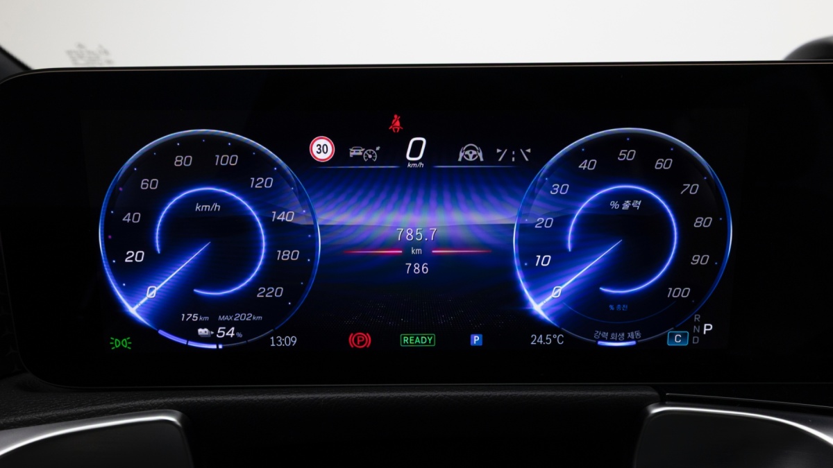 Mercedes-Benz EQB, 2025 — фото 8 из 12
