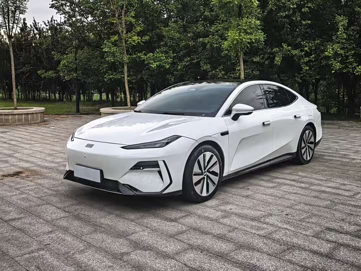 Geely Galaxy E8, 2024 — купить в Саратове под ключ