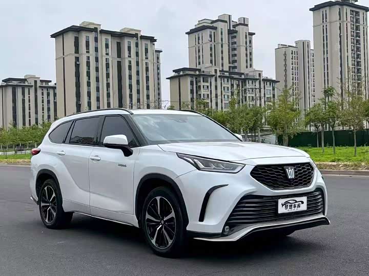 Toyota Crown Kluger, 2023 — купить в Чебоксарах под ключ