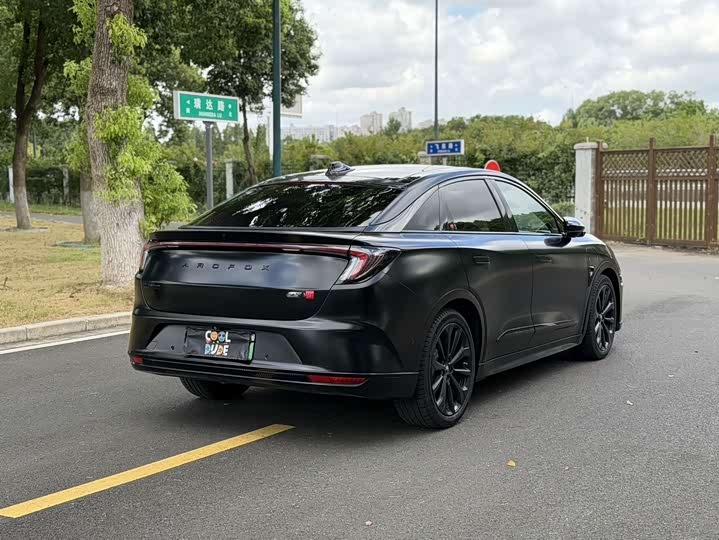 BAIC Arcfox Alpha S, 2023 — фото 3 из 9