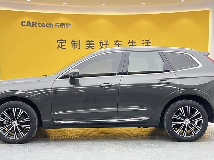 Volvo XC60, 2022 — фото 8 из 9