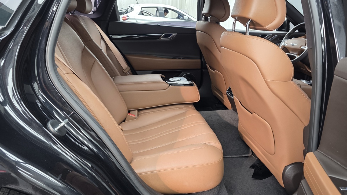 Genesis G80, 2022 — фото 11 из 12