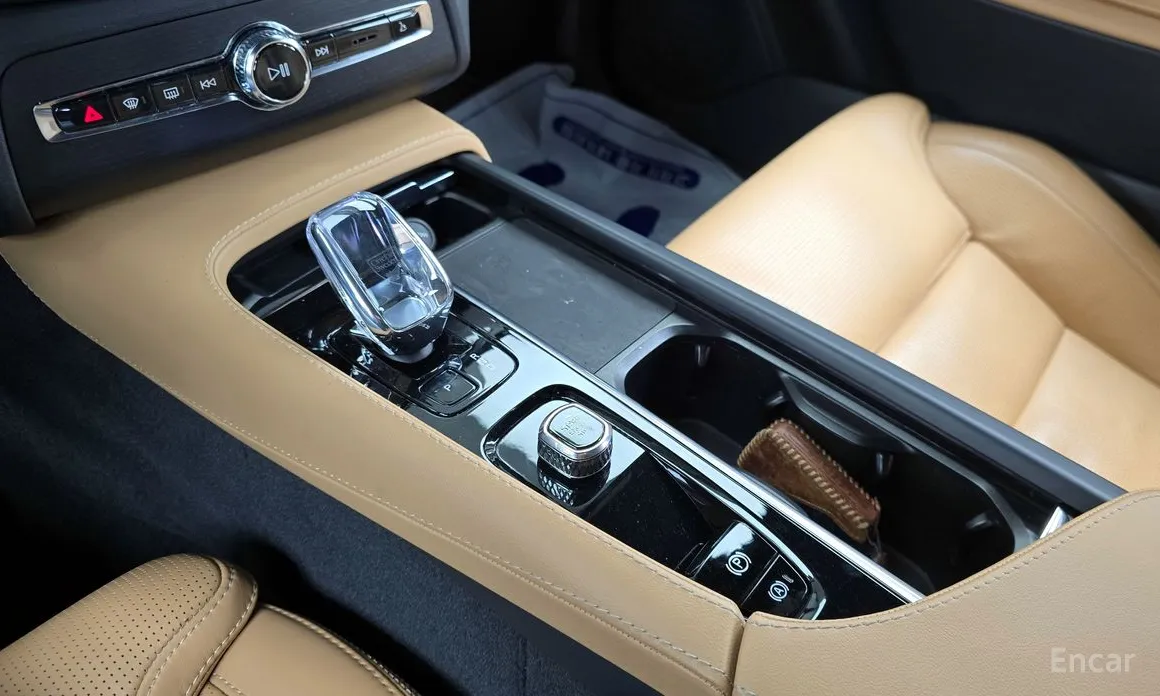 Volvo XC90, 2023 — фото 9 из 12
