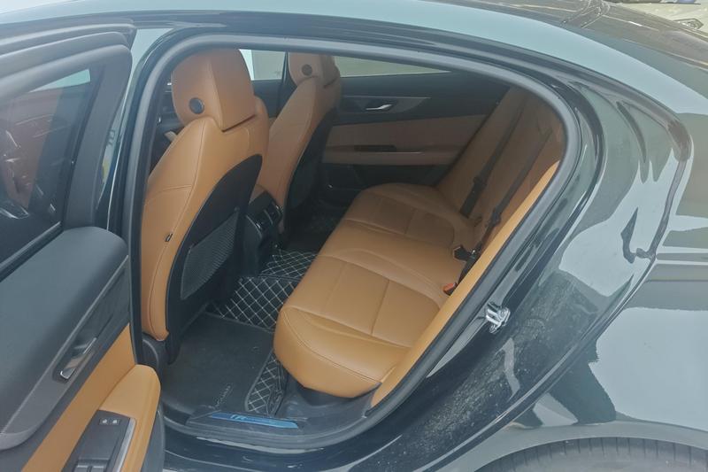 Jaguar XE L, 2023 — фото 11 из 12
