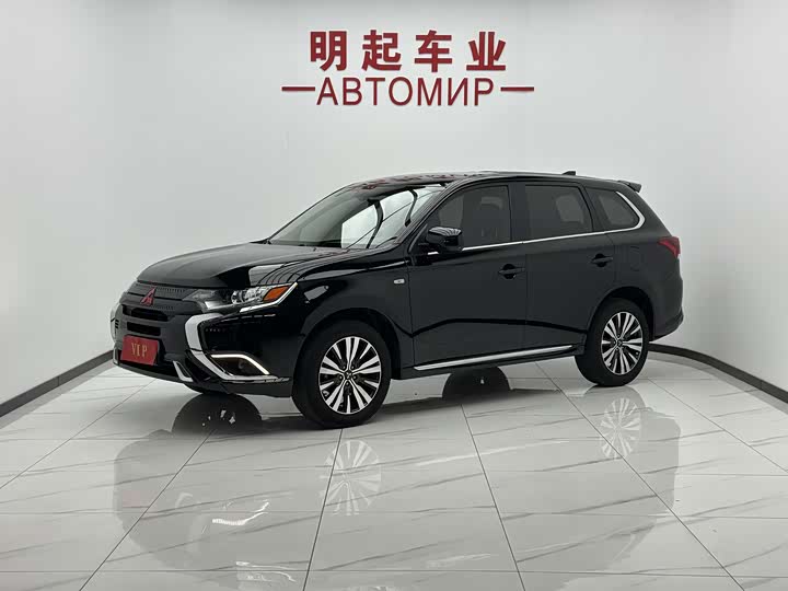 Mitsubishi Outlander, 2022 — купить в Москве под ключ